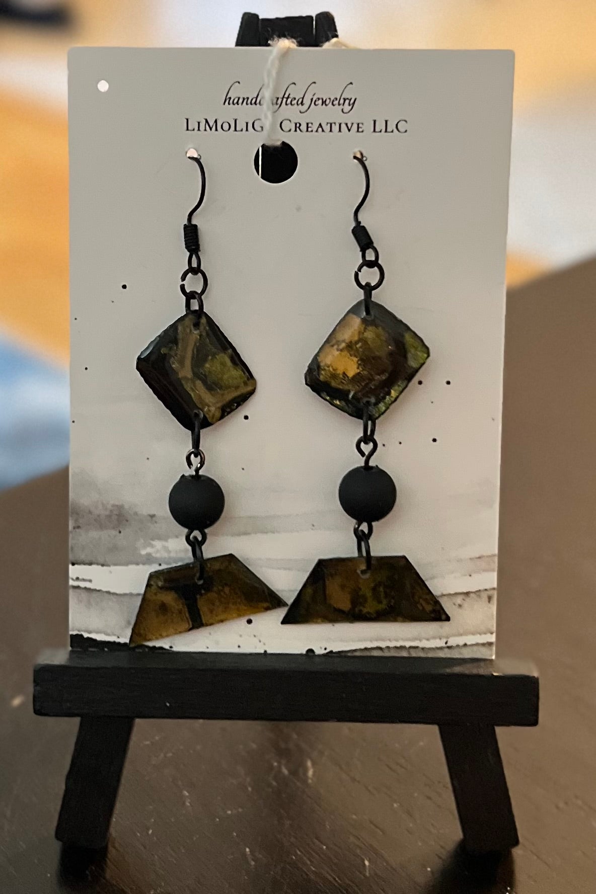 E26-023 Abstract Green/Black/Gold Square and Trapezoid