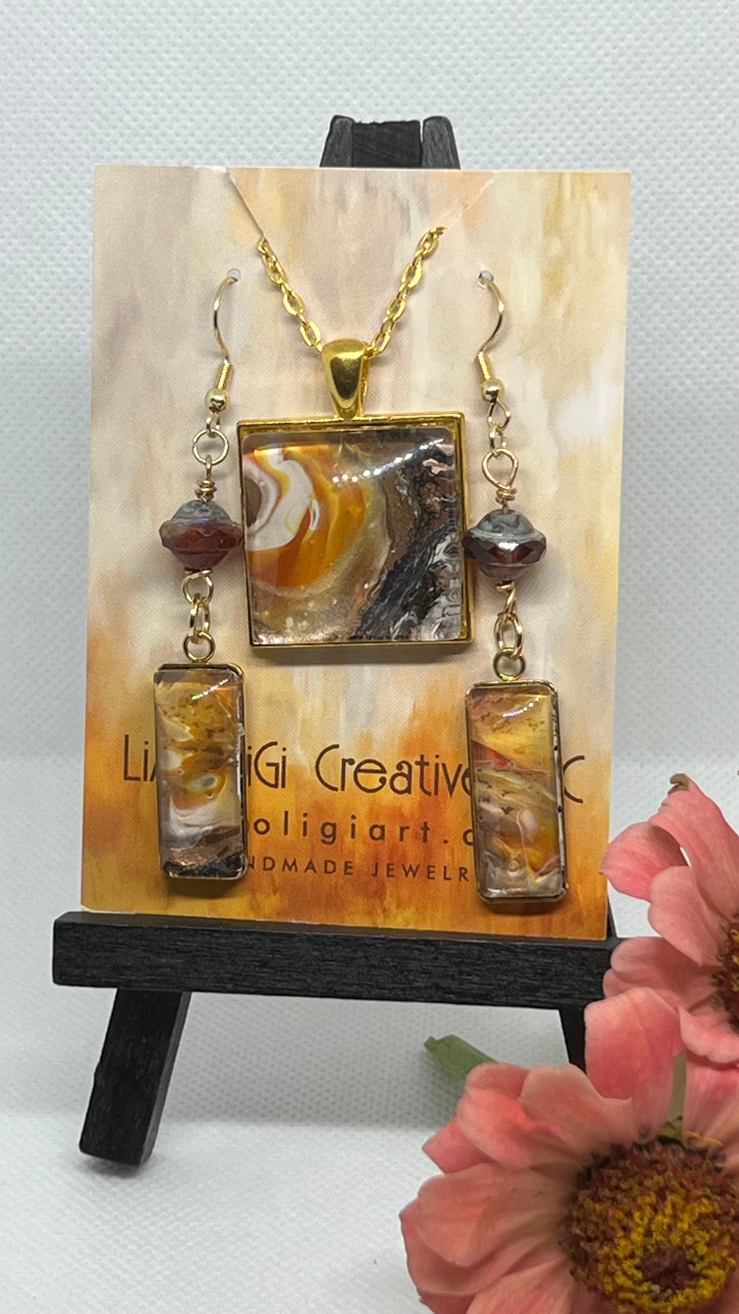 E25-052 Brown Granite Set - Gold Square and rectangle with bead and glass cabochon