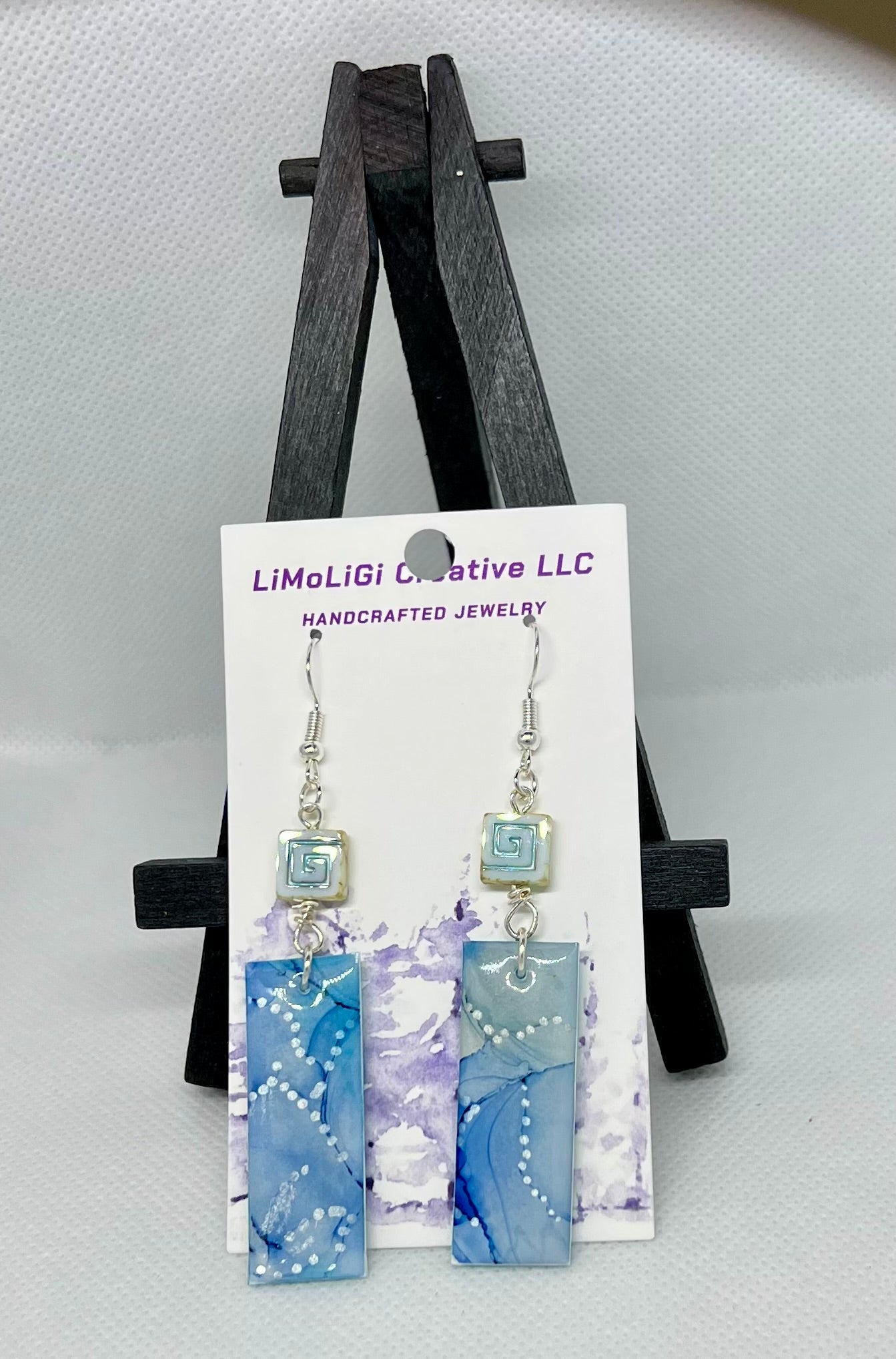 E25-079 Blue with Silver Dots and Square Bead