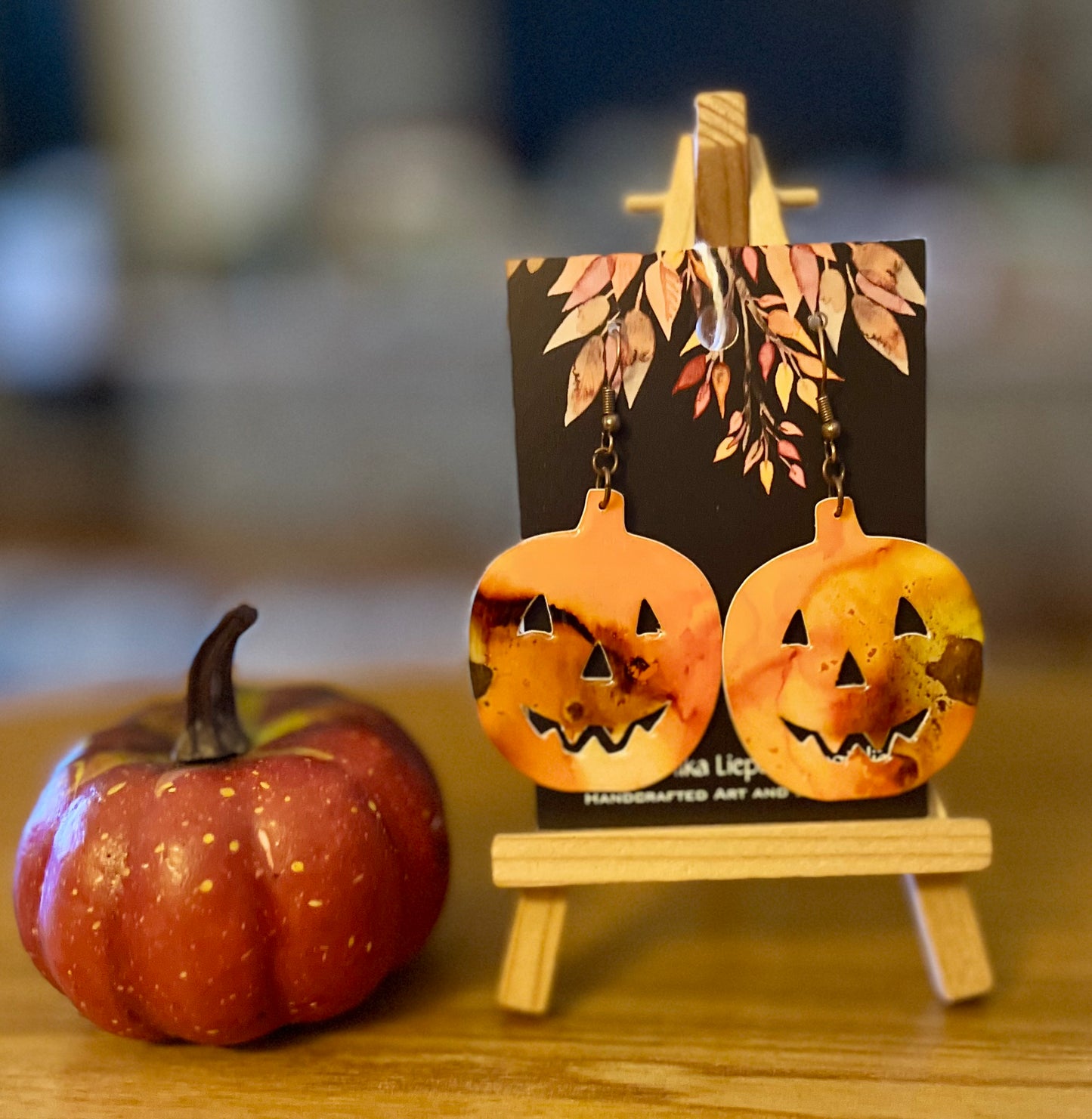 E25-122 Large Smiley Jack o Lantern