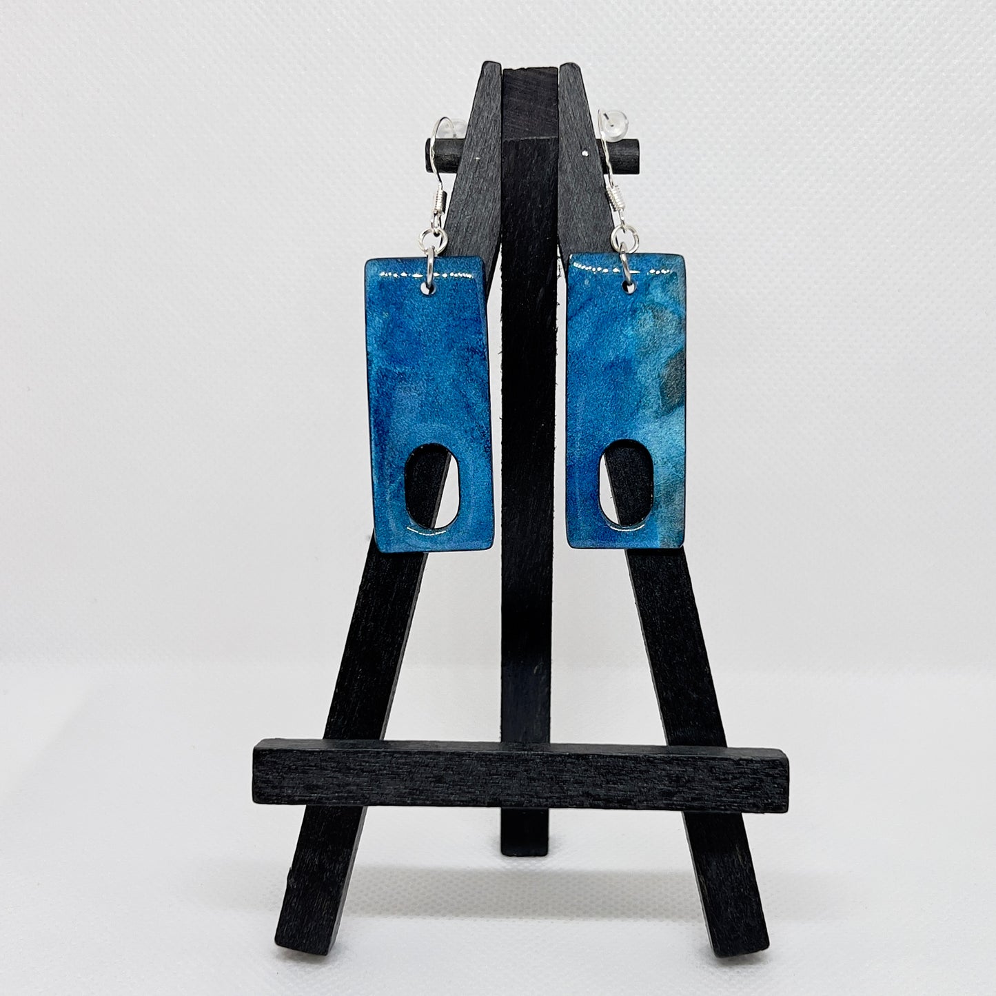 E45-Blue Rectangle with cutout hole at bottom