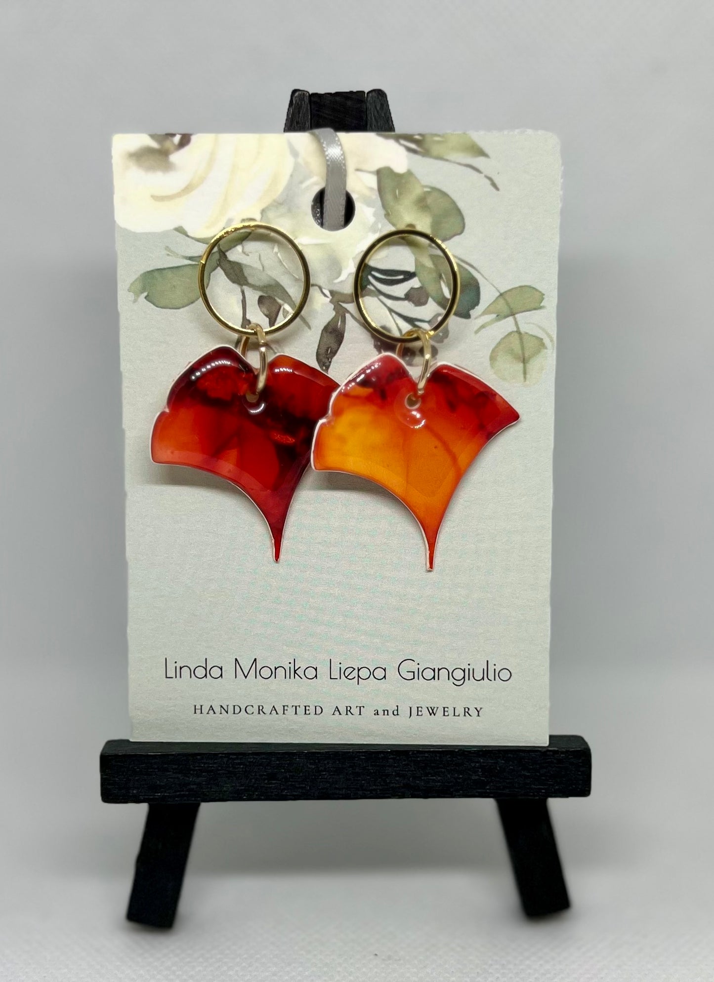 E111-Red / Yellow Large Leaf on Circular Hook Post