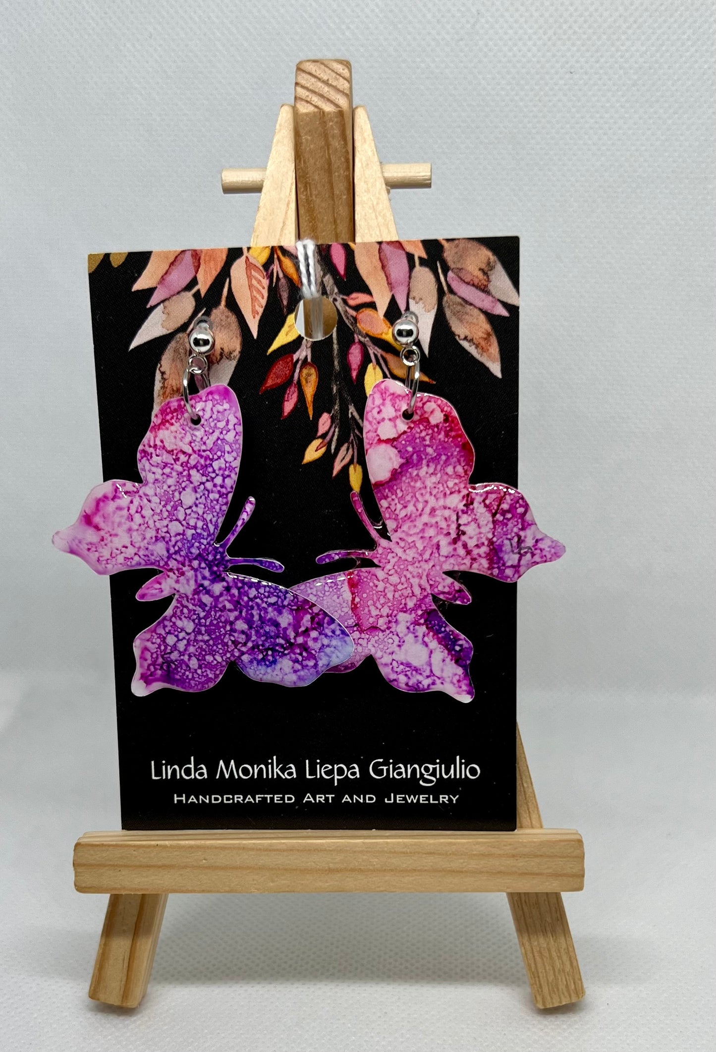 E24-011 Purple and Pink Splatter Butterfiles