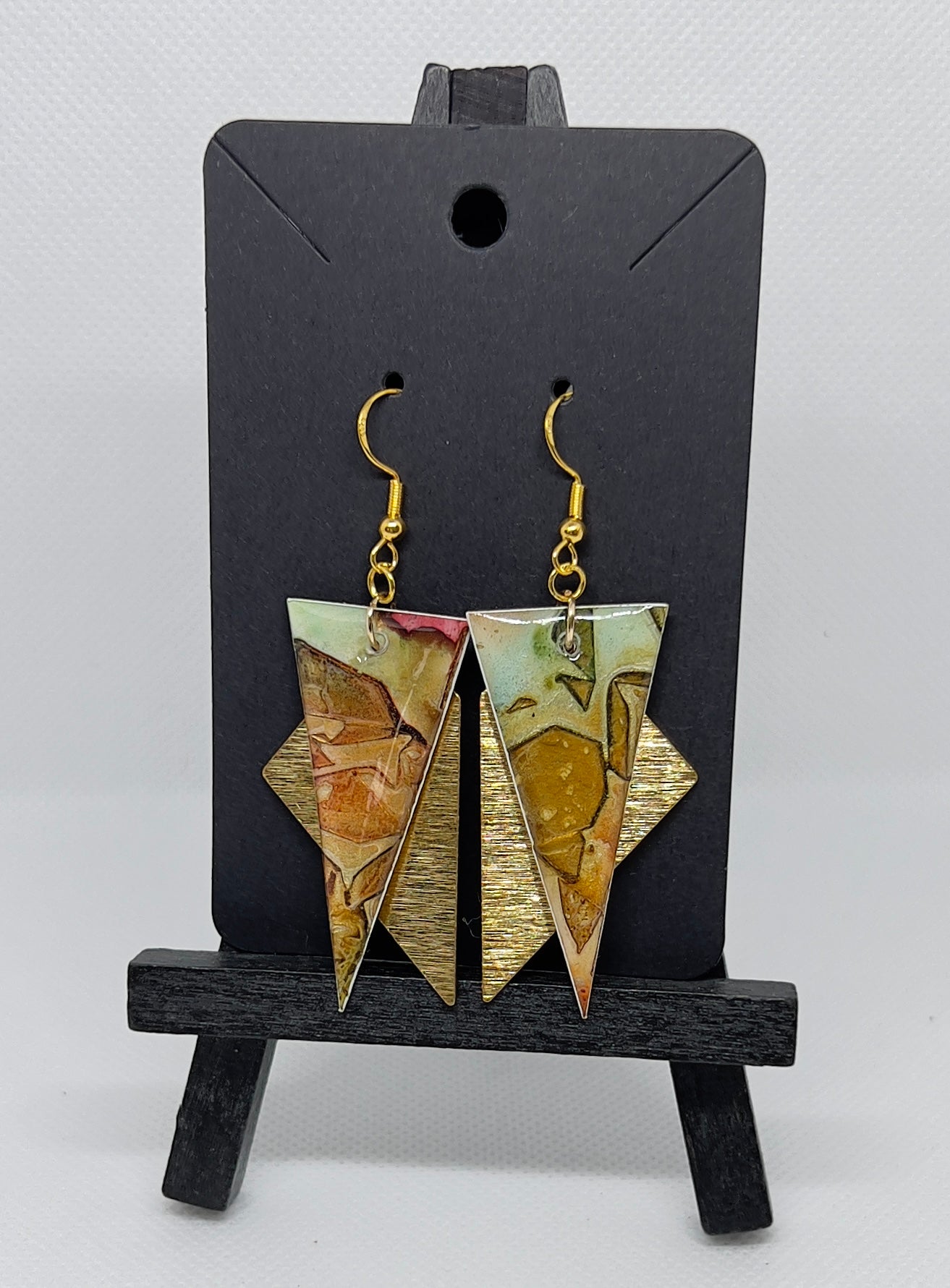 Canyon Rock Triangles with Textured Gold Trapezoid