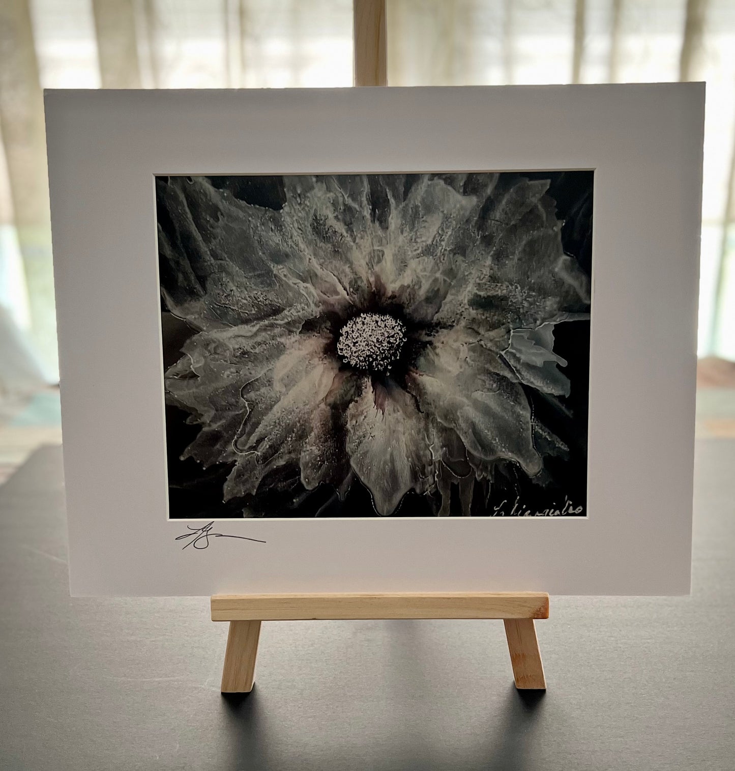 P-007A - Misty Bloom on Black