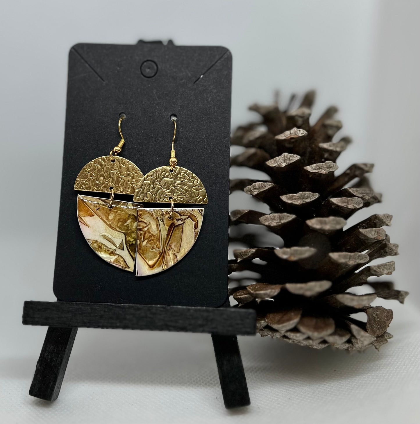 Rock Bottom 1/4 Circles with Brass Textured 1/2 Moon