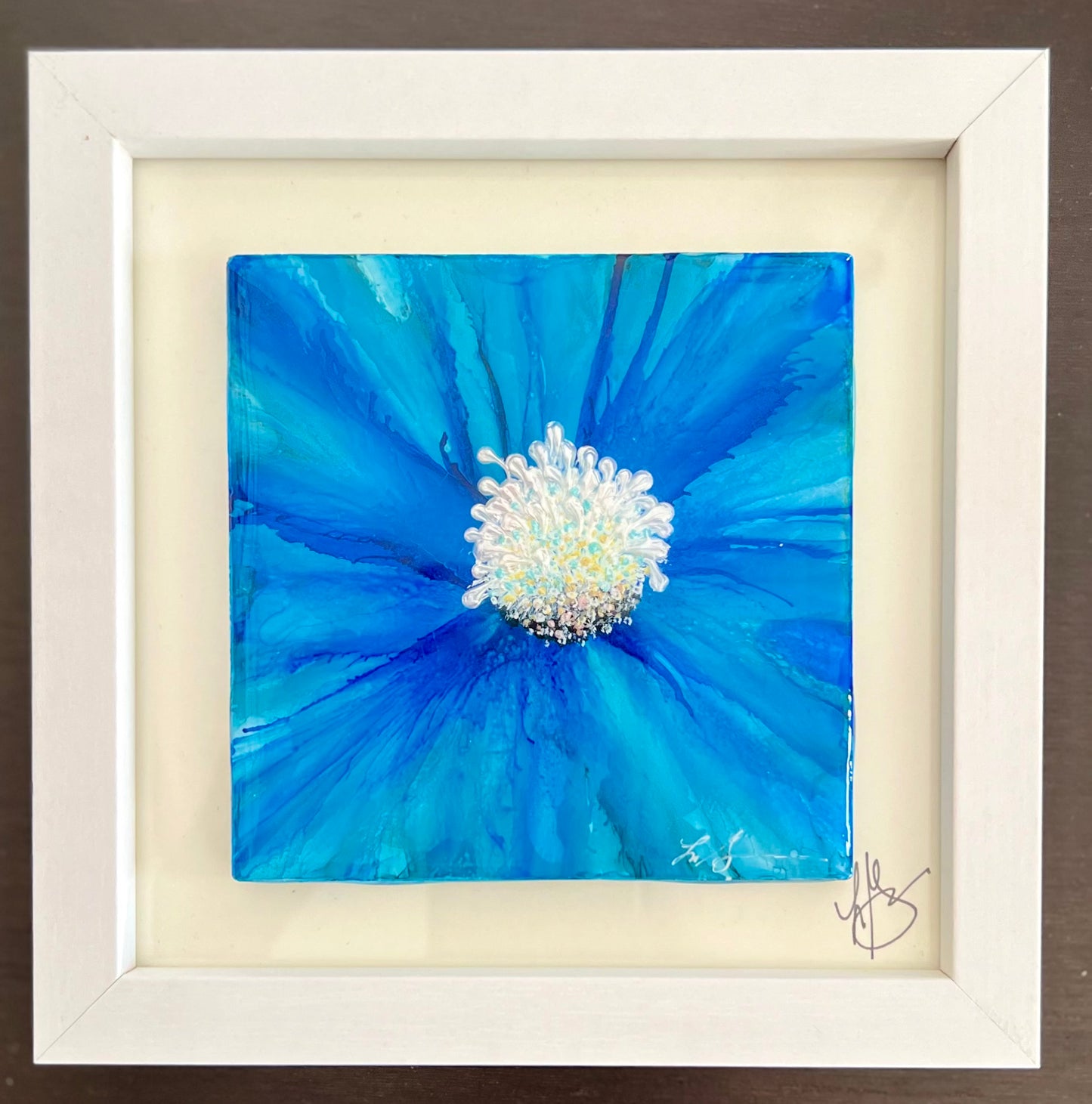 T19 - Bloomin’ Blue in White Frame