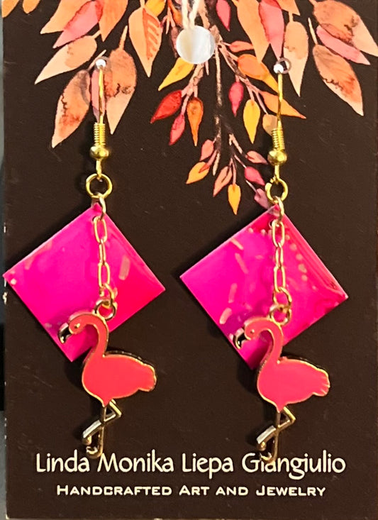 E26-034 Pink Flamingos on Pink Diamond Shape #2