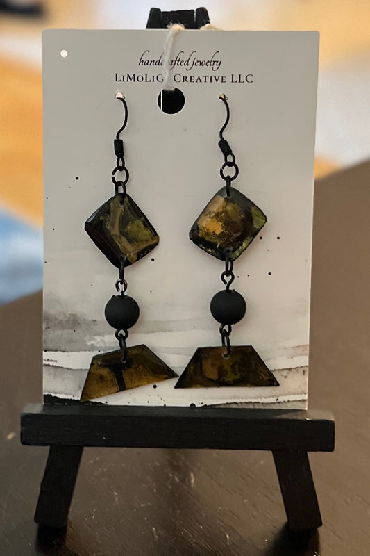 E26-023 Abstract Green/Black/Gold Square and Trapezoid