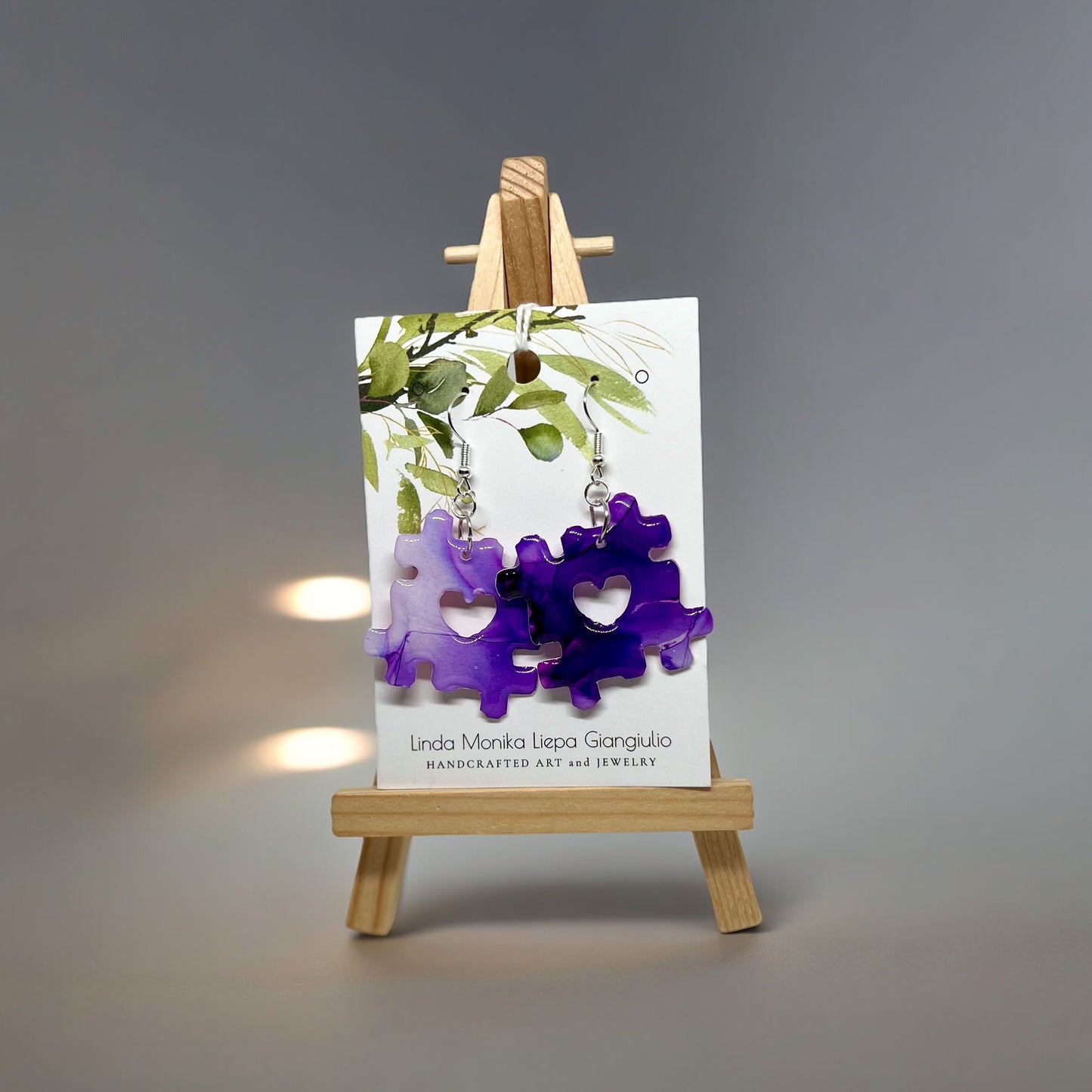 E24-008  Purple Puzzle Pieces