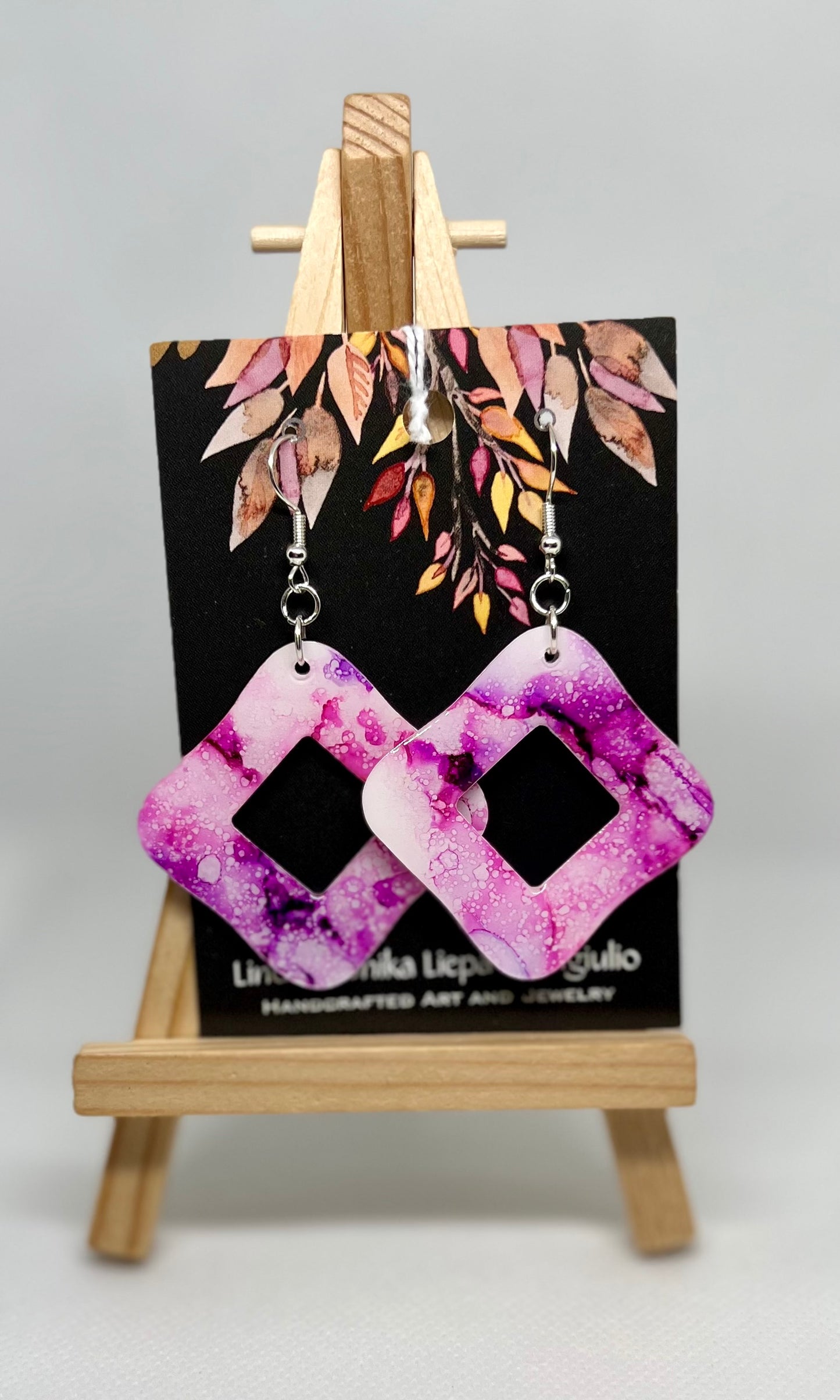 E24-009 Purple and Pink Splatter Square with rounded edge with center cutout