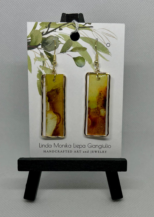 E24-102 Gold Rectangle with Green Brown and Creme Insert