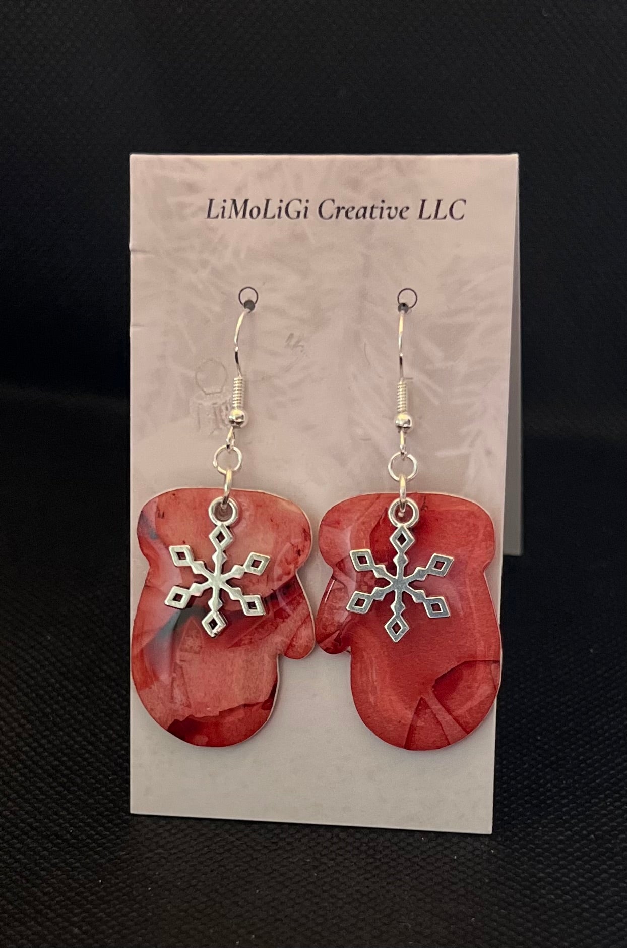 E24- 143H Red Mitten with Snowflake #1