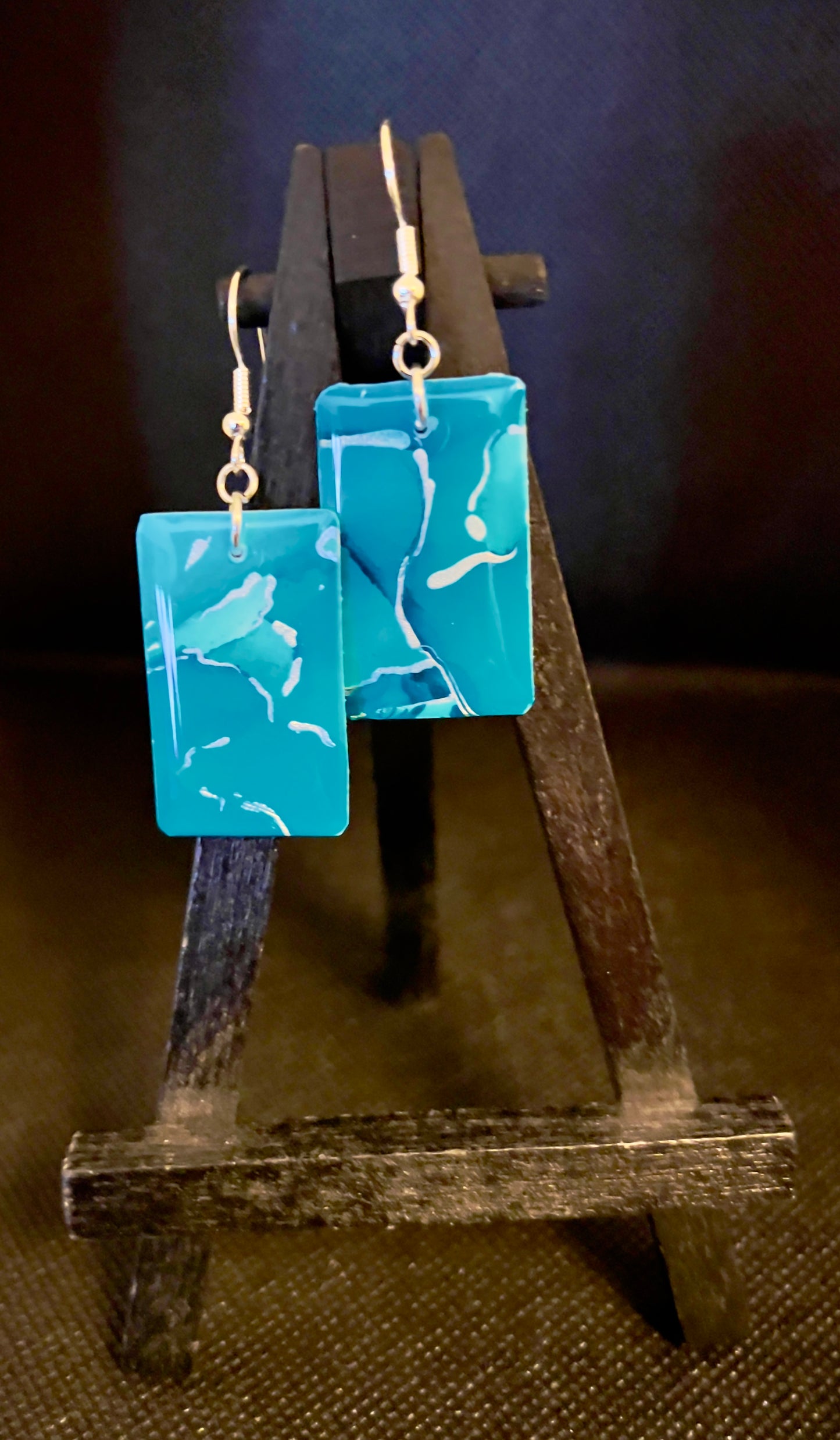 E25-004 Blue and Silver Rectangle