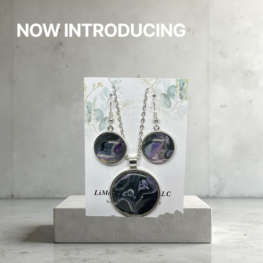 E25-047 Purple Flow Set I / Acrylic Pour in silver round setting with glass cabochon