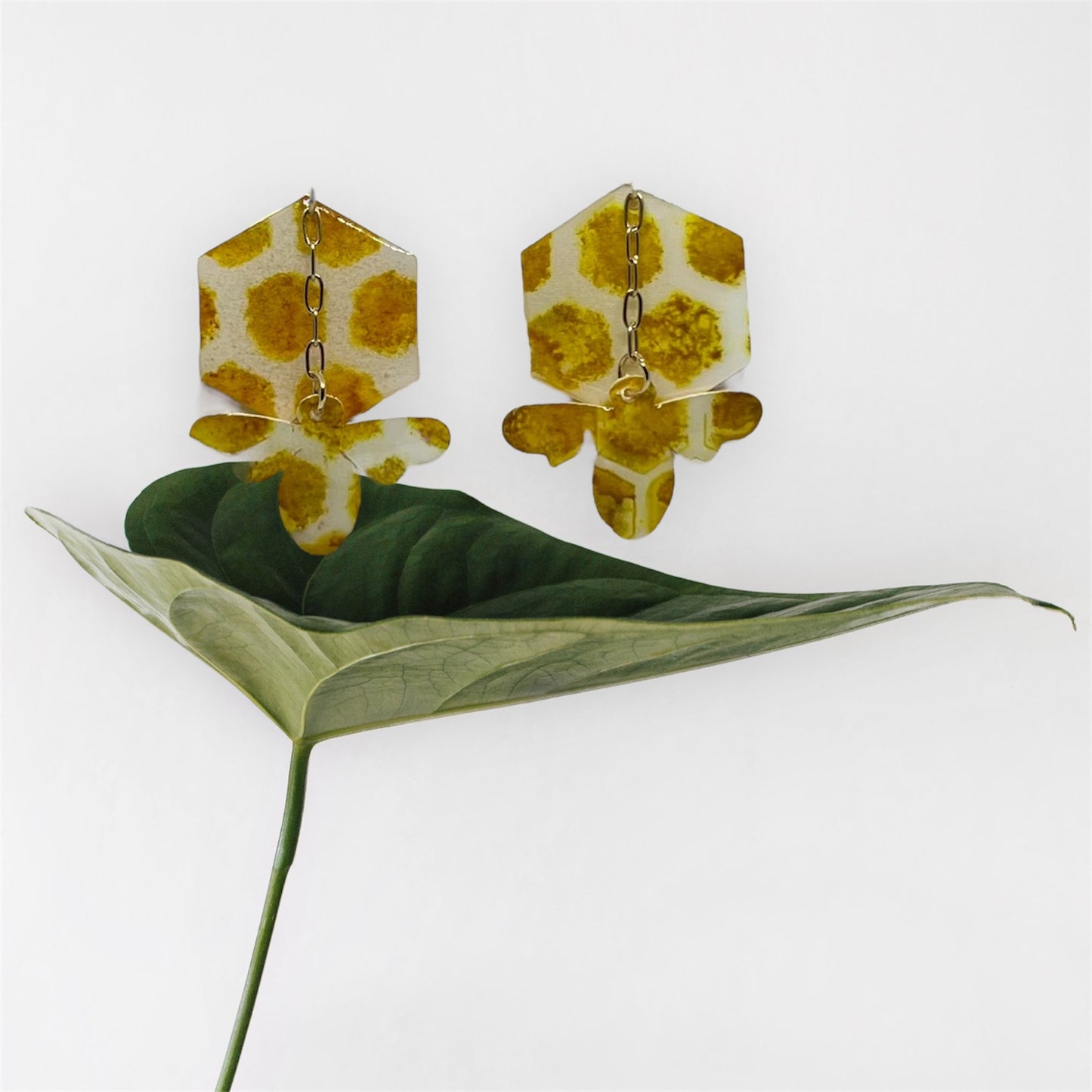 E25-054 Beehive and Bees with gold chain #2