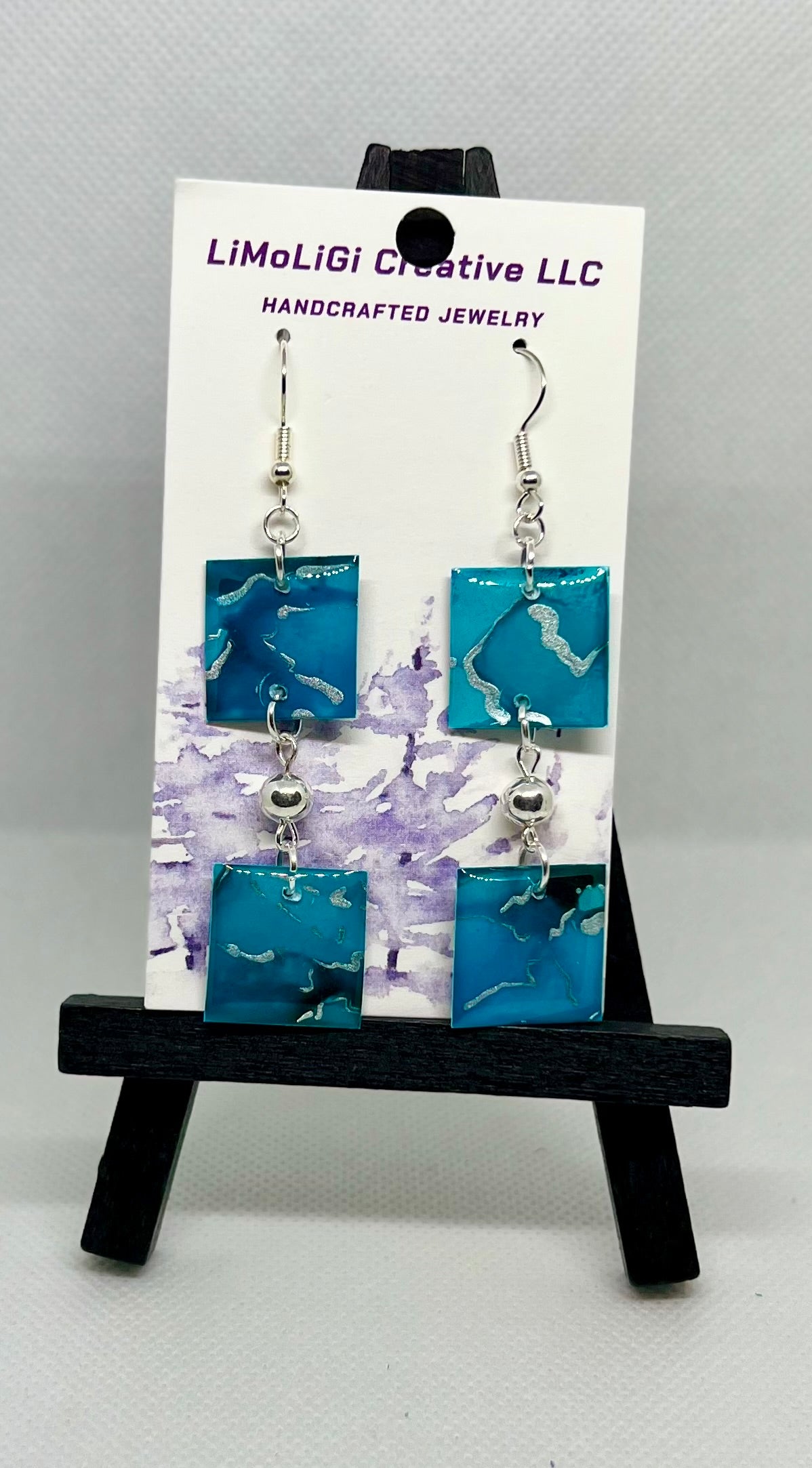 E25-056 Pool Splash Blue with Silver Squares and Silver Bead