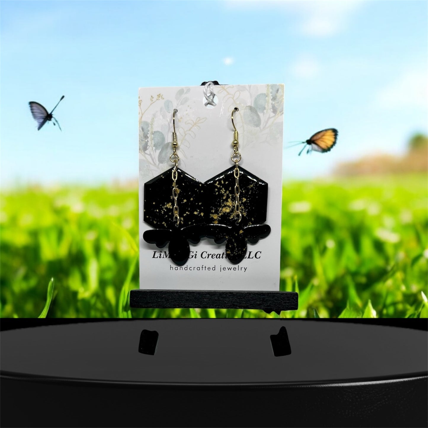 E25-059 Black and Gold Bees on Hexagon Hive