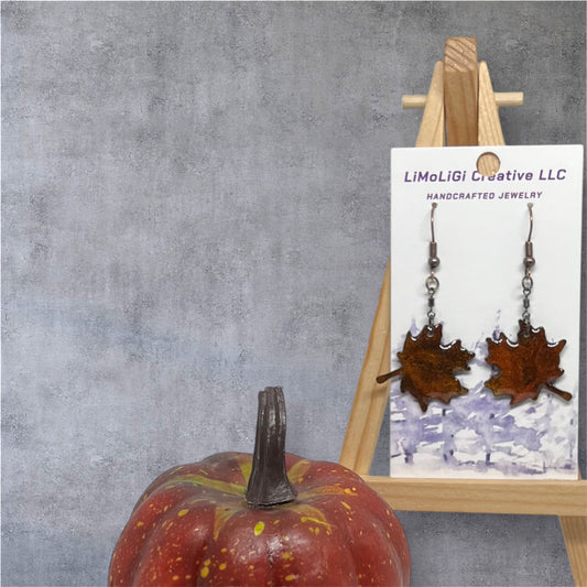 E25-081 Falling Leaves with swivel hook in Brown and Green A