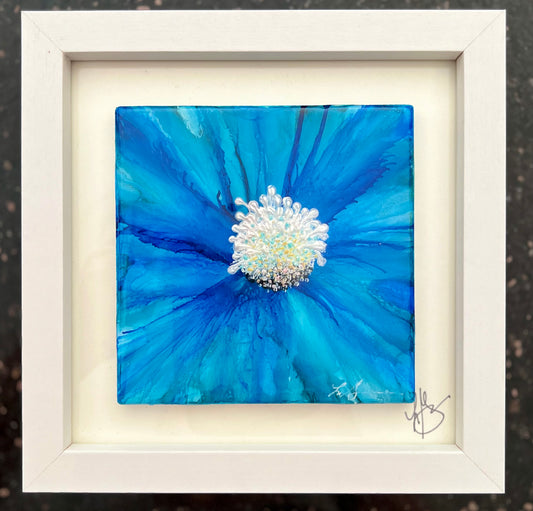 T19 - Bloomin’ Blue in White Frame