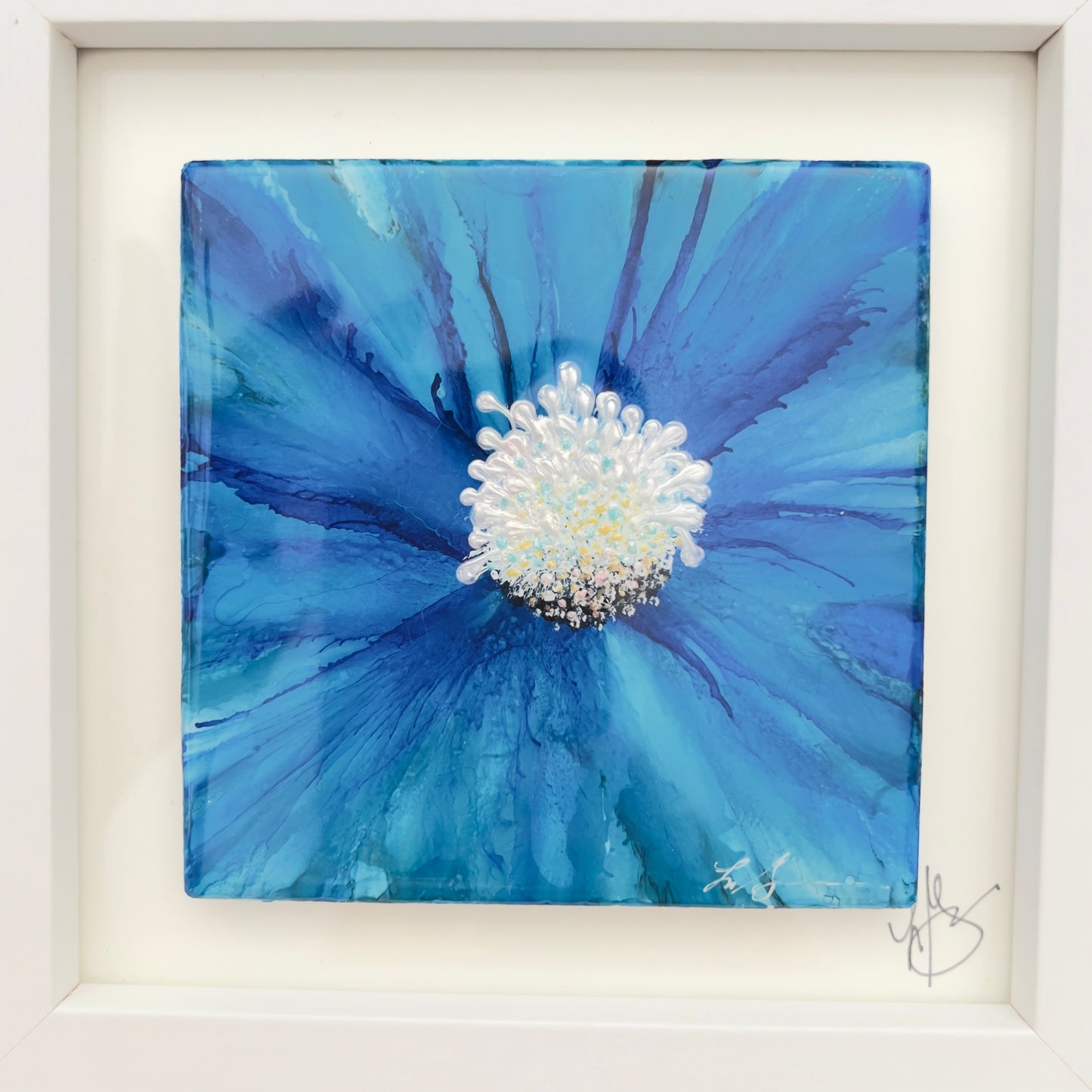 T19 - Bloomin’ Blue in White Frame