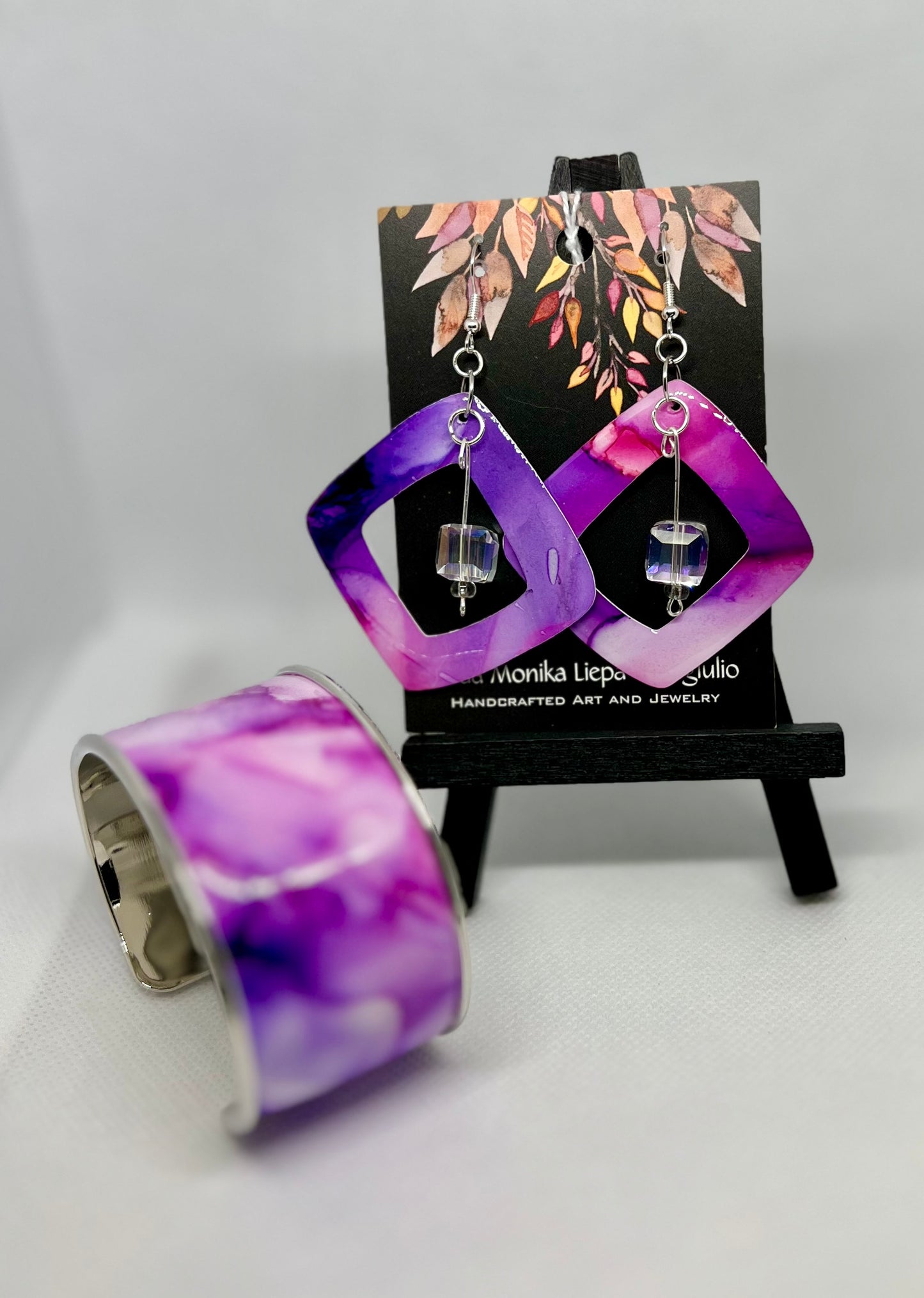 E24-013  Purple Squares with Clear Cube Dangle