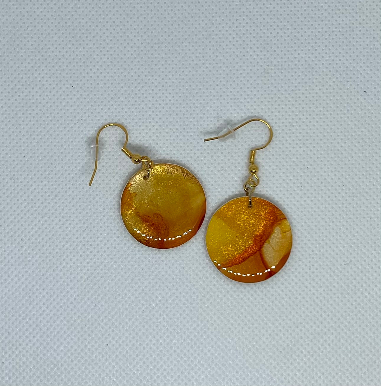 E012-Amber Circles