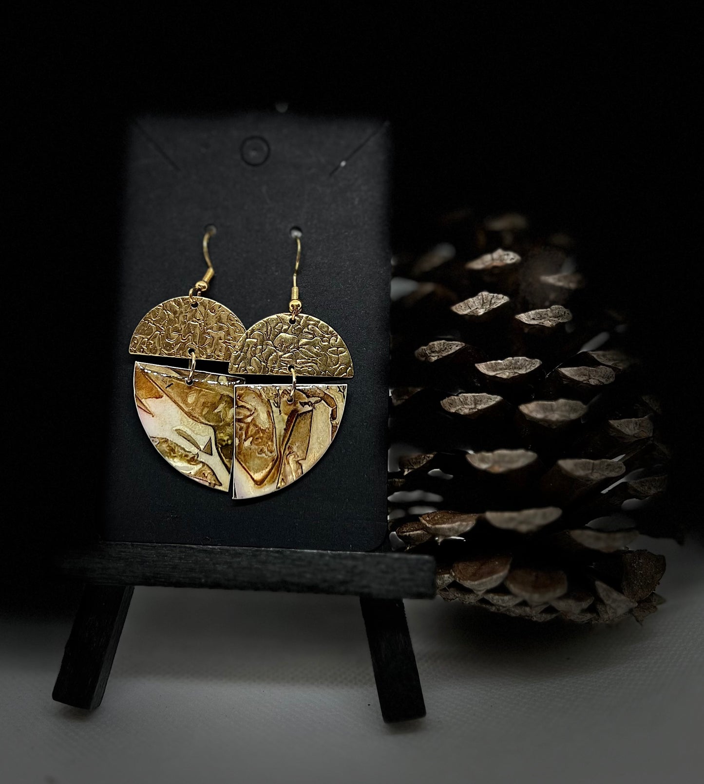 Rock Bottom 1/4 Circles with Brass Textured 1/2 Moon