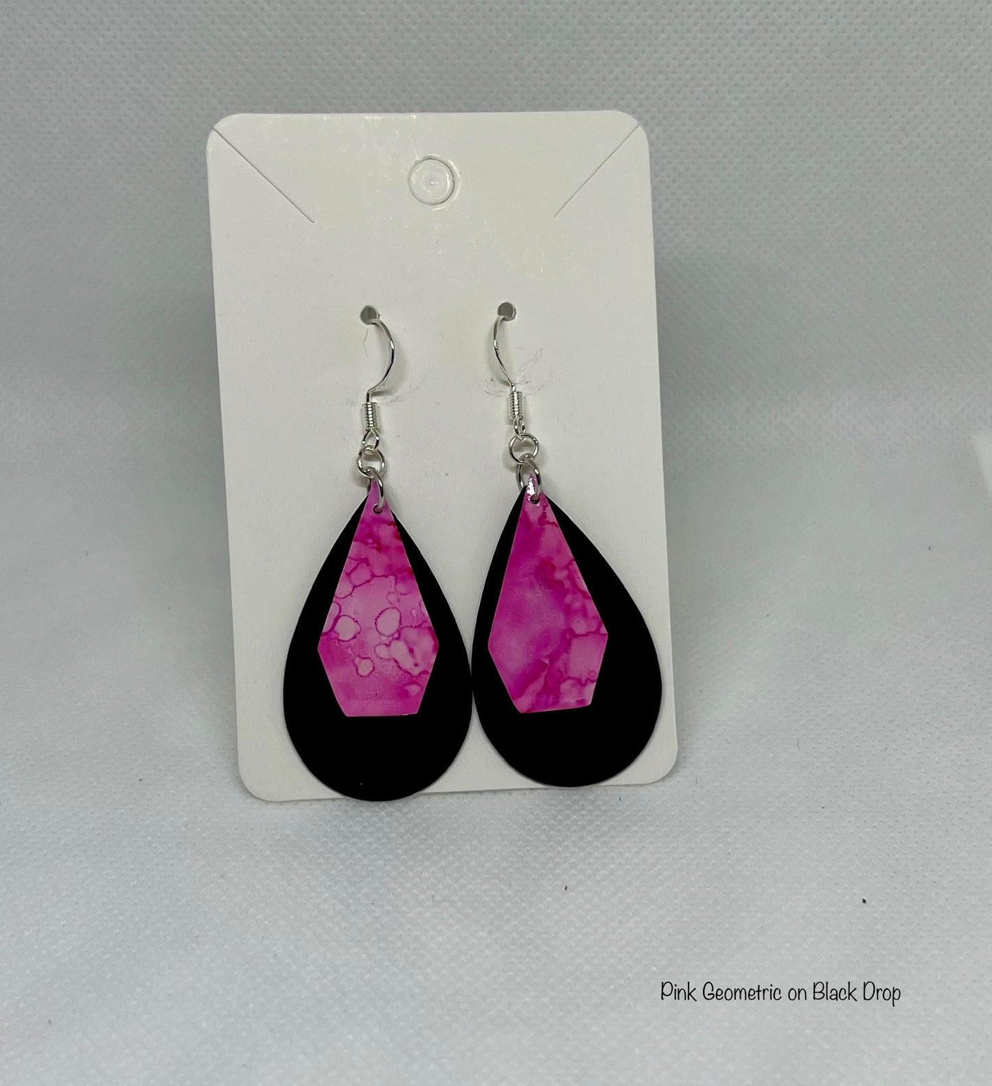 E025-Pink Geometric on Black Drop